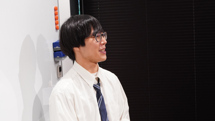 ここで、カメラマンとしてこの場にいる担当編集者さんが話に入ってきた