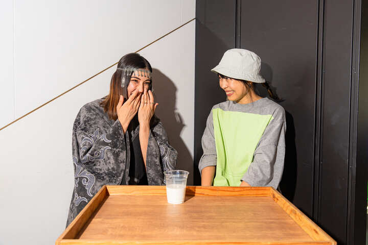 「いつもミルクを温めてくれていた、おばあちゃんと一緒に飲みたい」だって。