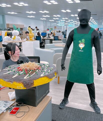 全身タイツを身にまとう祭男