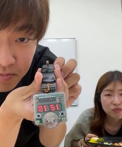 PROTO X｜RETRO FUTURE WATCH : CUSTOM BAND MODELの詳細は[https://hachisanmaru.com/products/proto-x-custom-band?srsltid=AfmBOoq3BNBdVfgcoYyBICpbJ7EWW_YvpJpoYPVHlJBtp4OWVdhqgYJx こちら！]