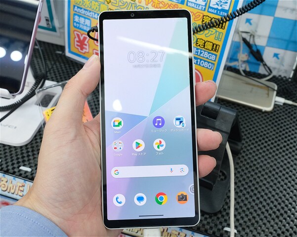 「X（旧Twitter）をするときも見やすい」と語る広報さん