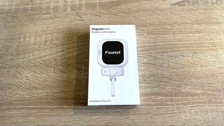 [https://amzn.asia/d/gXfSYTu Founist 「Vlogmate Mini」自撮りモニター]