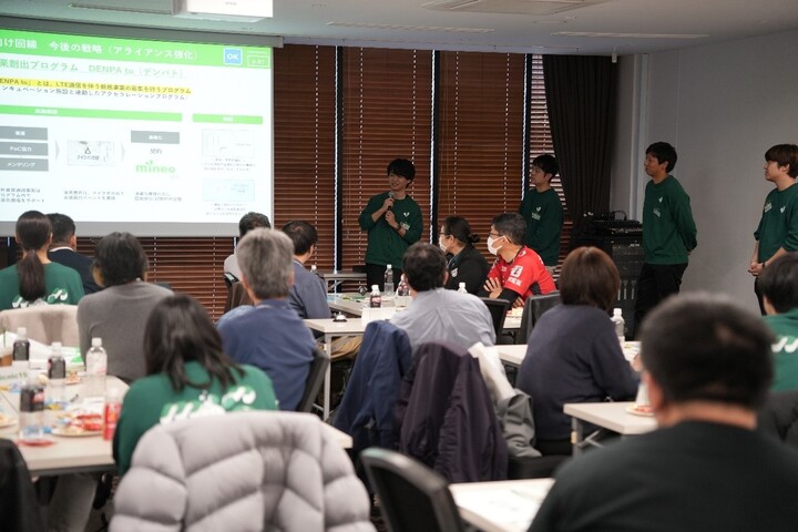 今後の戦略について力説するアサカツ君＠運営事務局