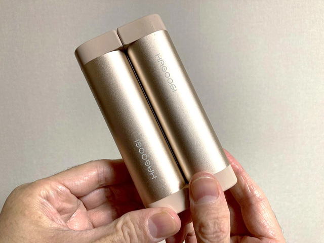 色はブラックやピンク、ブルー、ホワイトなど9色から選べる。今回購入したのはゴールド。